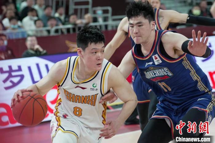 山西男篮主场重启球迷热情高涨 逾6000人齐聚见证