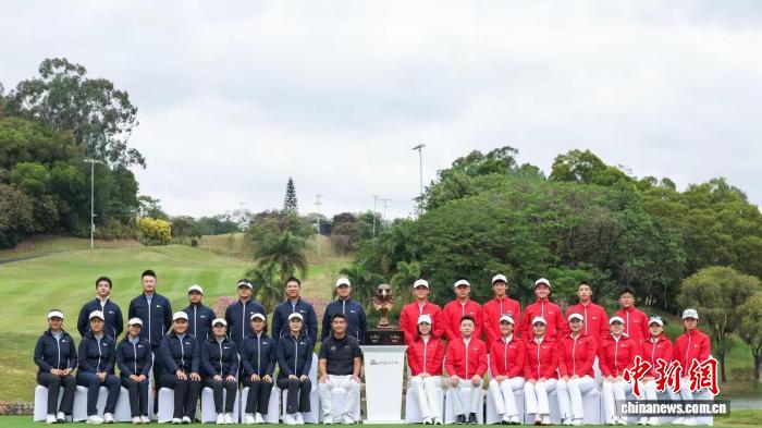 梁文冲率蓝队首日领先 新浪杯职业业余比洞赛激