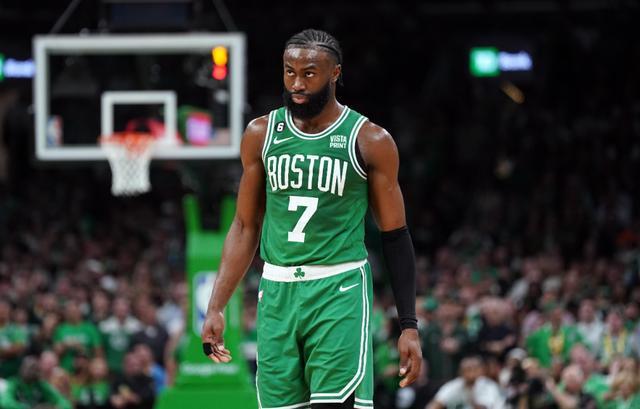 NBA最佳一阵第五人之争：布朗、伦纳德与爱德华