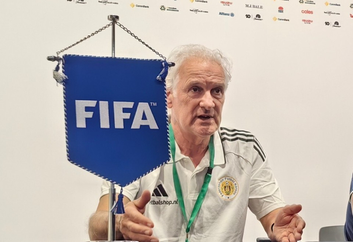 库拉索主帅吕滕谈备战策略：长途跋涉不影响状