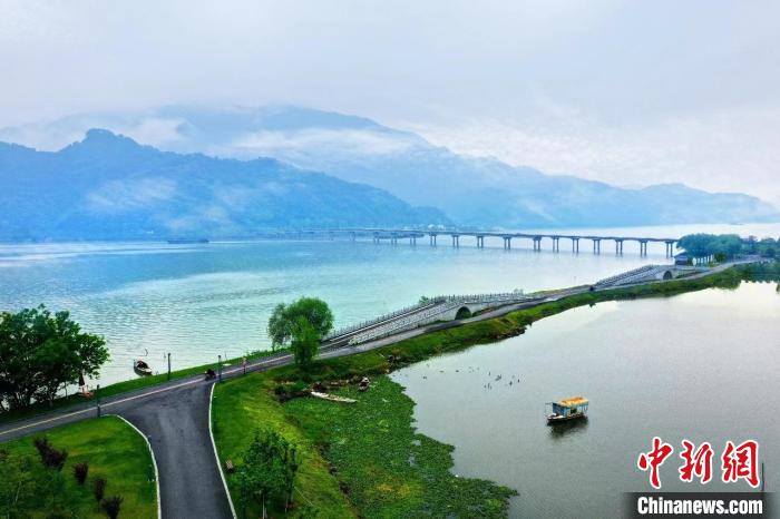 科技赋能人文关怀 杭州亚残运会火炬传递首日展