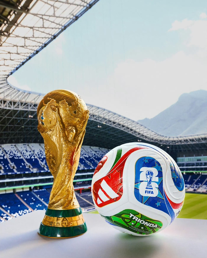 曼联对阵利兹联上演巅峰对决 多场赛事焦点纷呈