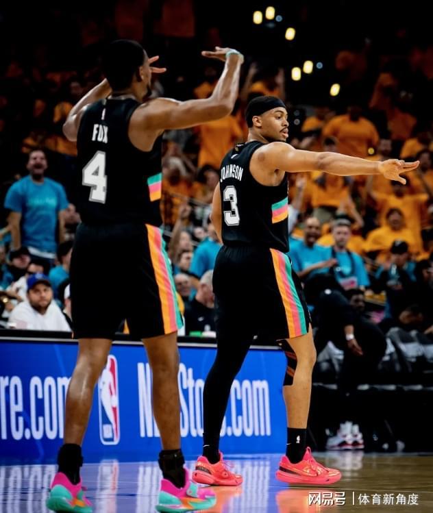 文班亚马季后赛首秀砍35分 创马刺队史纪录