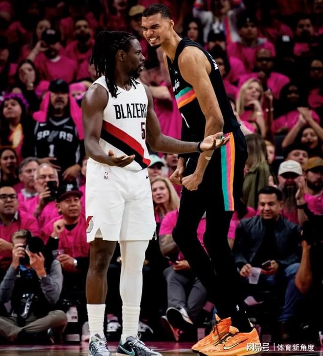 文班亚马季后赛首秀砍35分 创马刺队史纪录