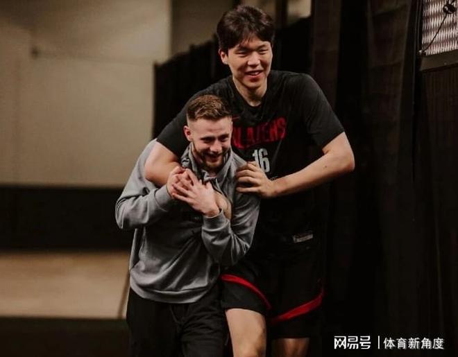 文班亚马季后赛首秀砍35分 创马刺队史纪录